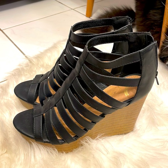 Black wedges - Picture 3 of 3